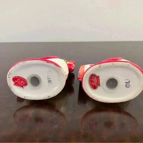 Vintage Ceramic LEGO Japan 4” Roosters Farmhouse/Scandi Salt and Pepper Shakers - Picture 6 of 7